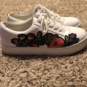 Floral embroidered sneakers